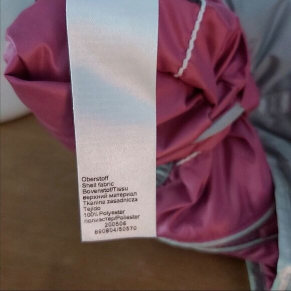 EUC Tom Crown Reversible Pink and Silver Puffer Vest - Picture 10 of 10